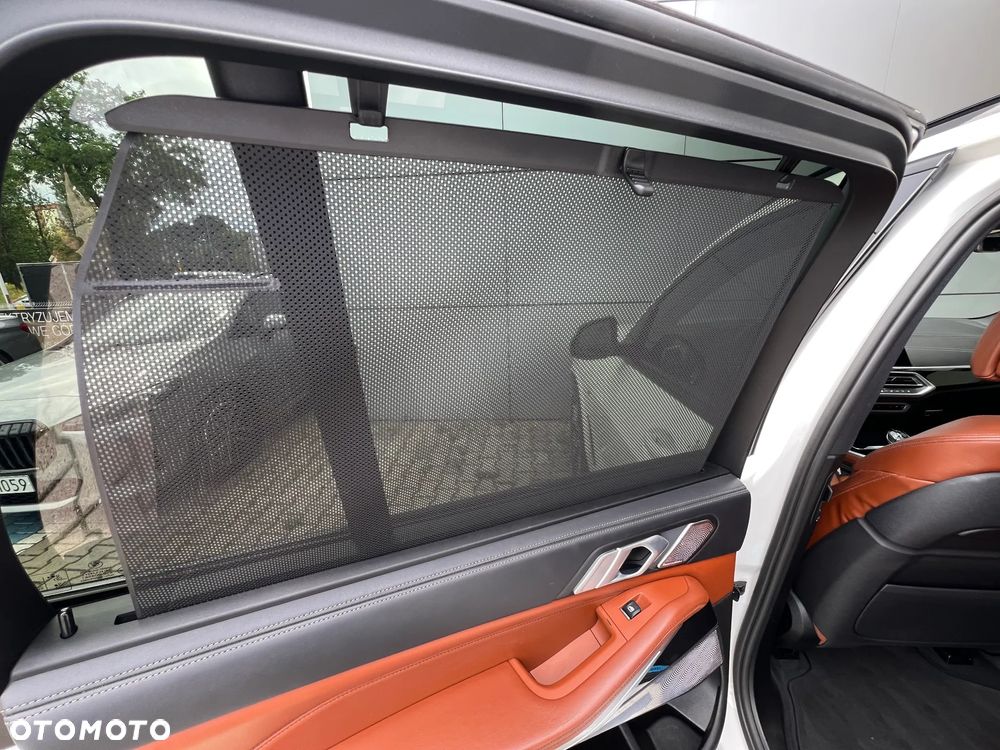 BMW X5 M M50d - 17