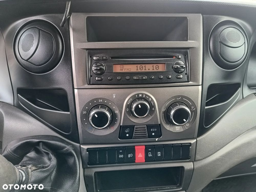 Iveco Daily 35s17 L3H2 3.0 diesel 170 kM manual 2013 HAK 3.5T WEBASTO, KAMERA COFANIA, GOTOWY DO PRACY! - 33