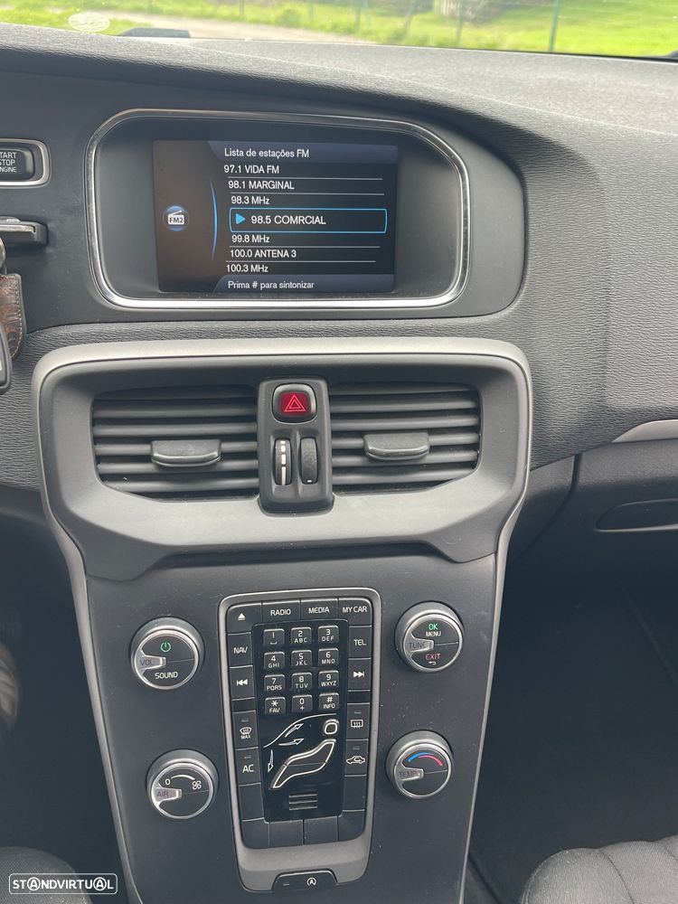 Volvo V40 D2 Momentum - 11