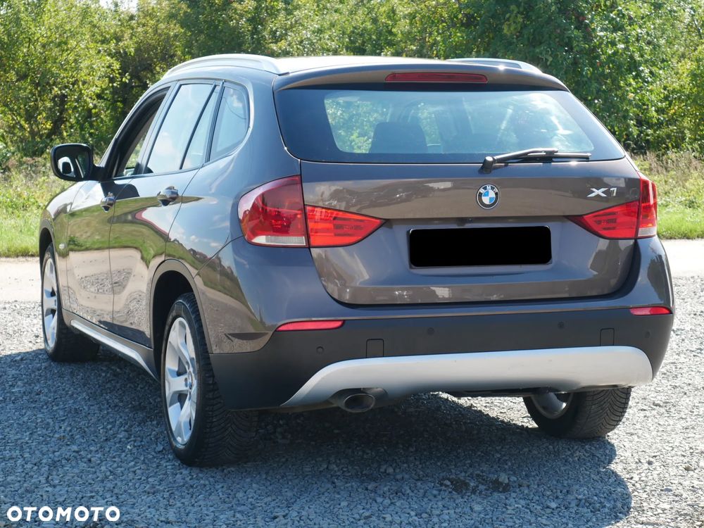 BMW X1 xDrive18d - 10