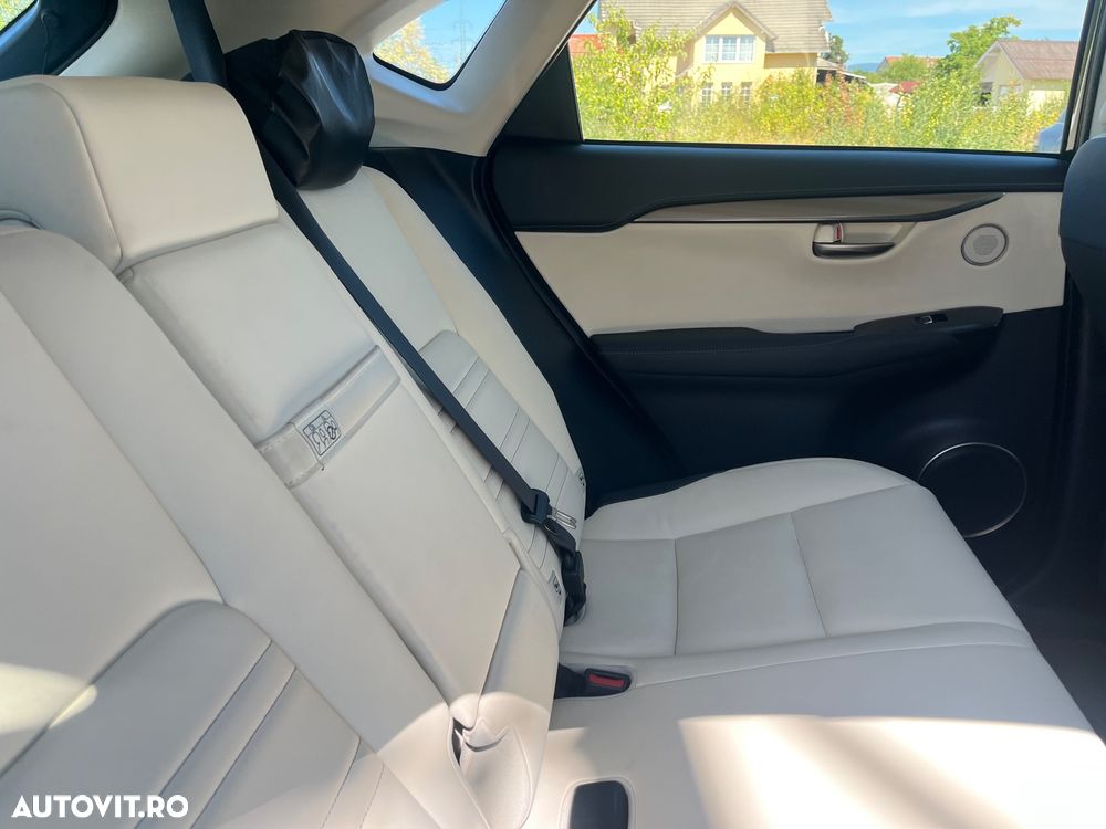 Lexus Seria NX - 7