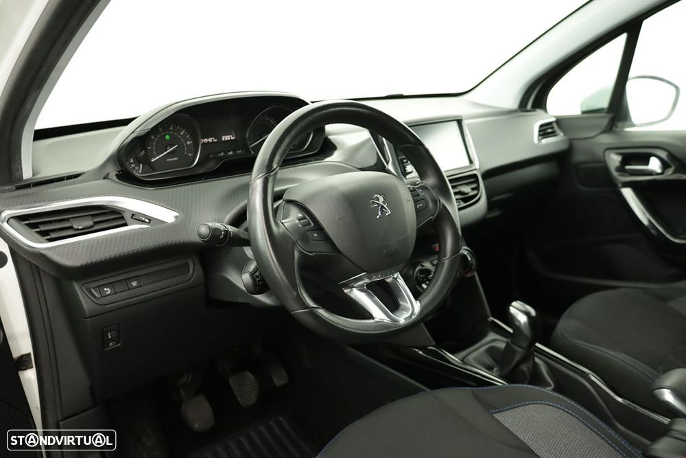 Peugeot 2008 1.2 PureTech Signature - 7