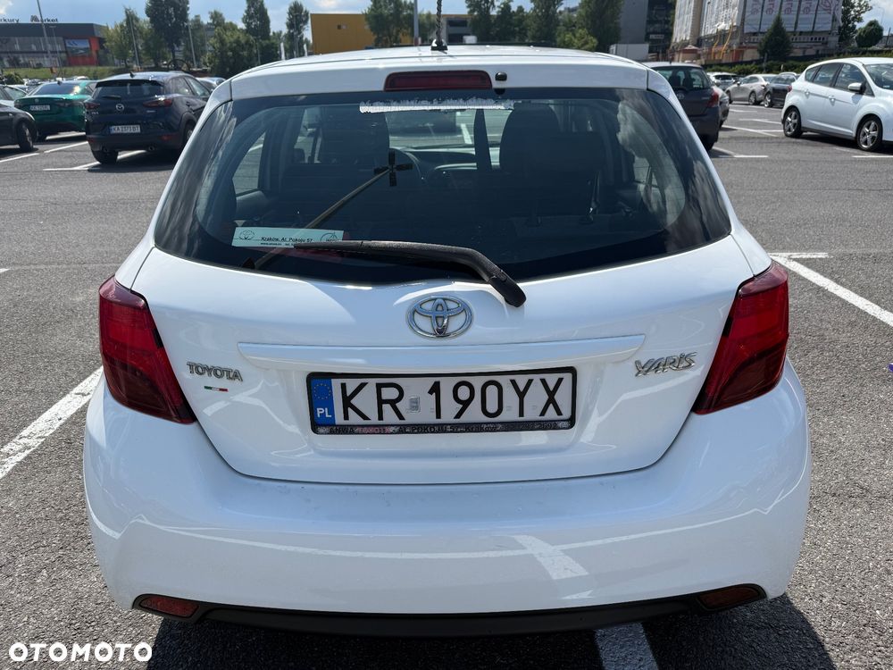 Toyota Yaris 1.33 Premium - 4