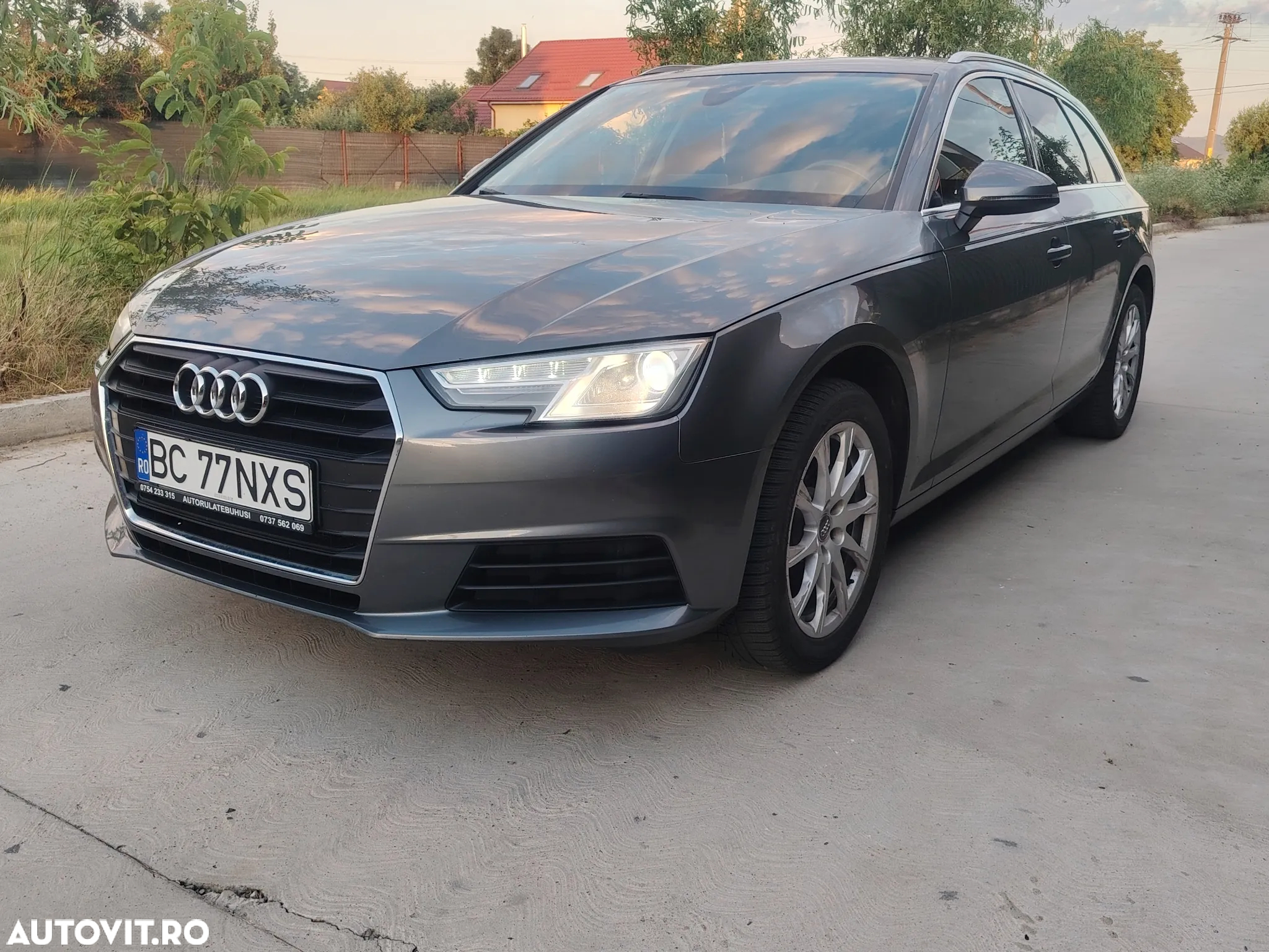 Audi A4 2.0 TDI DPF clean diesel multitronic Attraction - 3