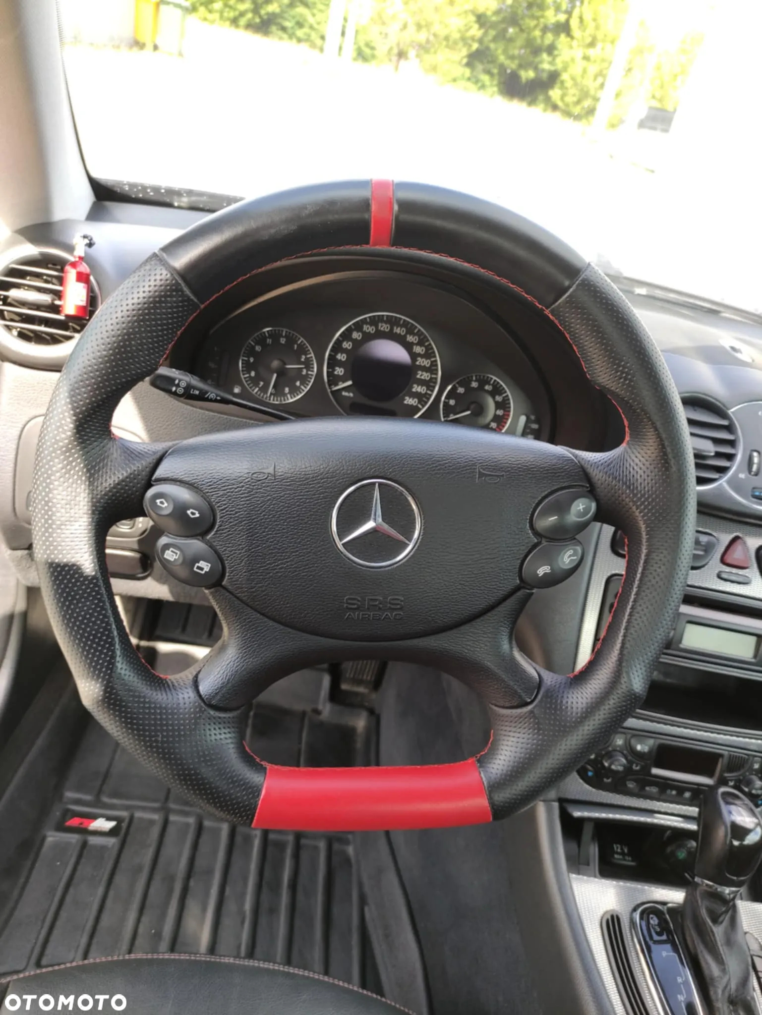 Mercedes-Benz CLK - 14