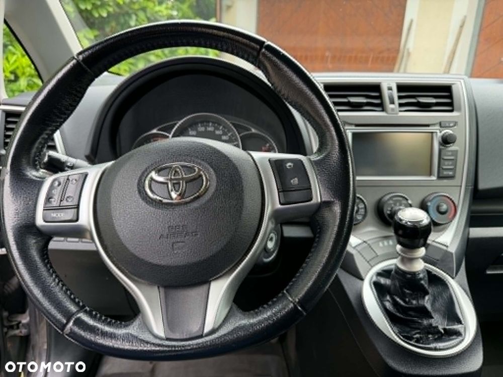 Toyota Verso S - 11