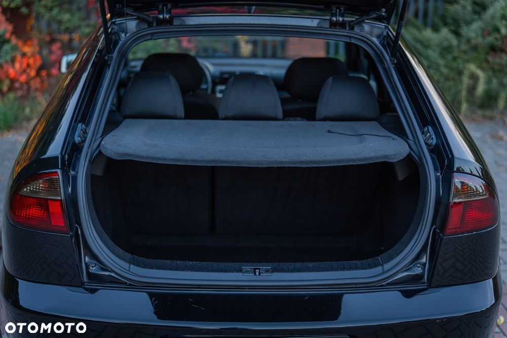 Seat Leon 1.8T Cupra R - 12
