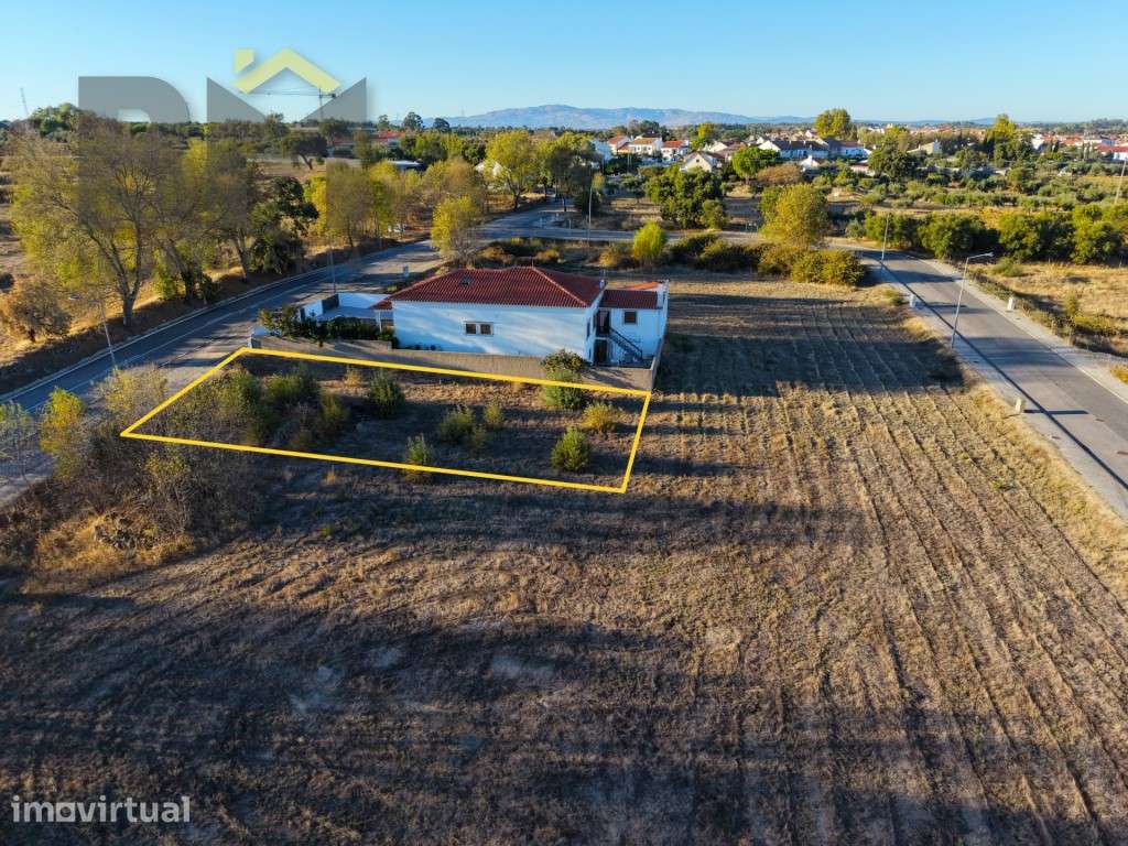 Lote de Terreno com Projeto Aprovado para Moradia Térrea T3 nos Esc... - Grande imagem: 5/7