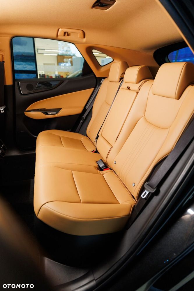 Lexus NX 350h Prestige 2WD - 18
