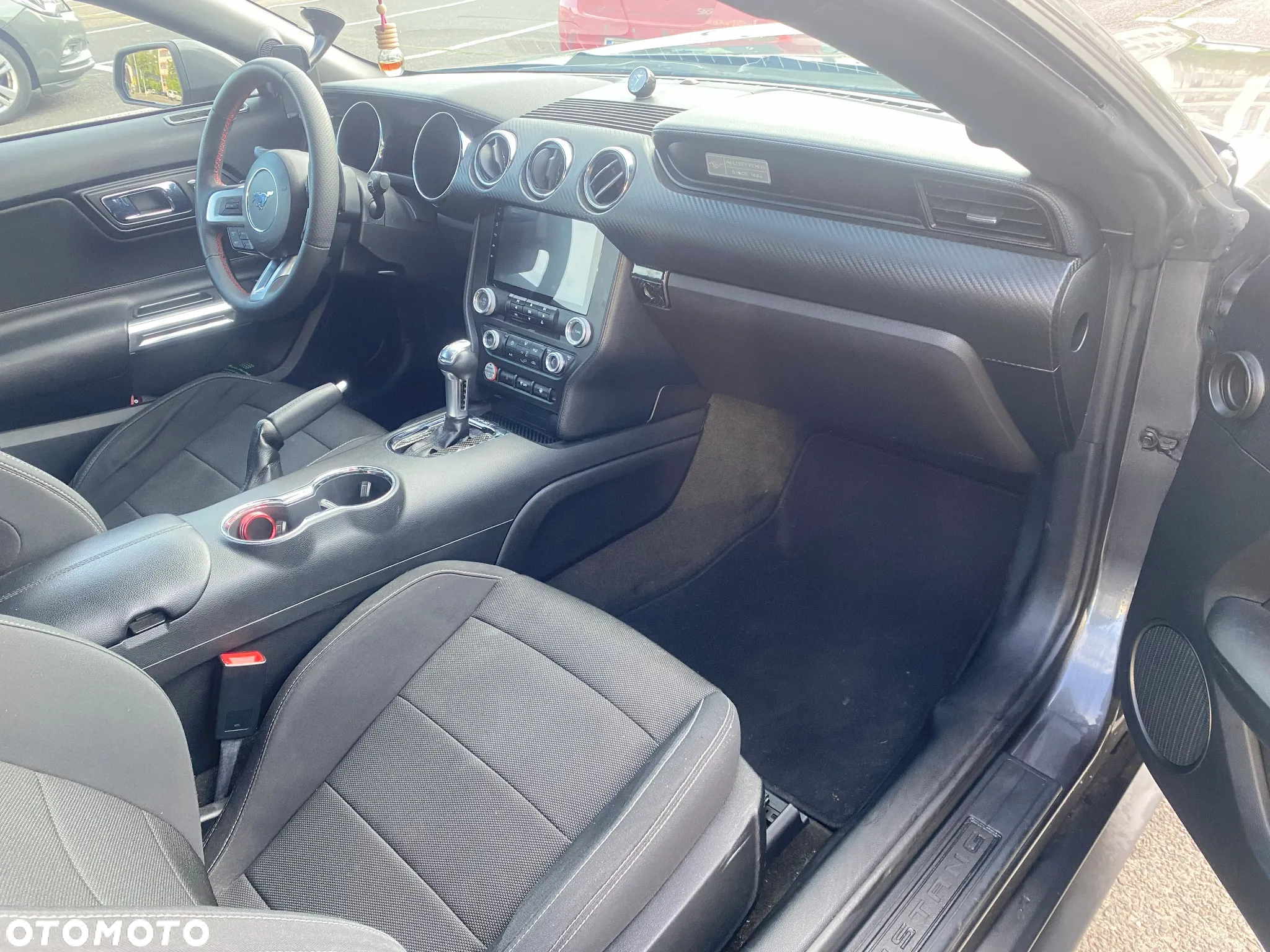 Ford Mustang - 9
