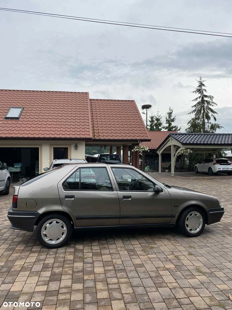Renault 19 1.8 RN - 5