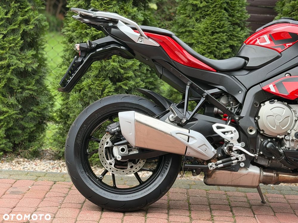 BMW XR - 9