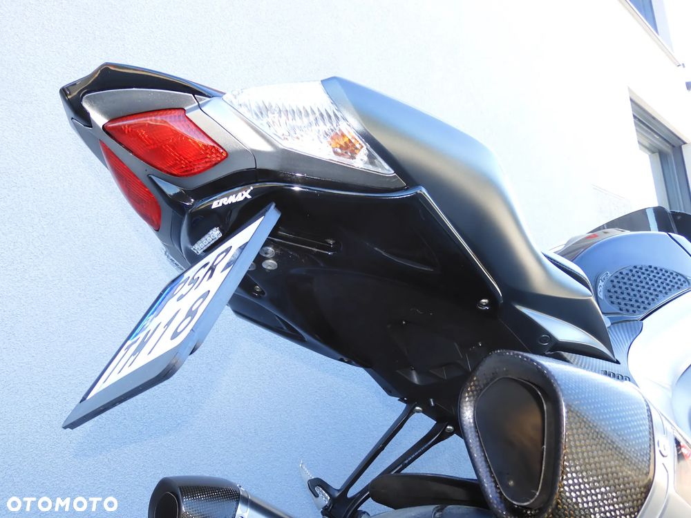 Suzuki GSX-R - 15