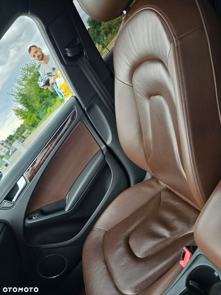 Audi A4 Limousine - 32