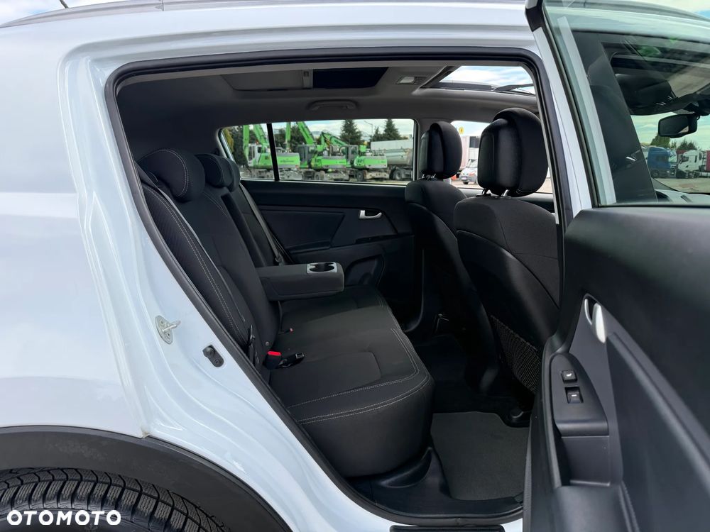 Kia Sportage 1.6 GDI Business Line M 2WD - 26