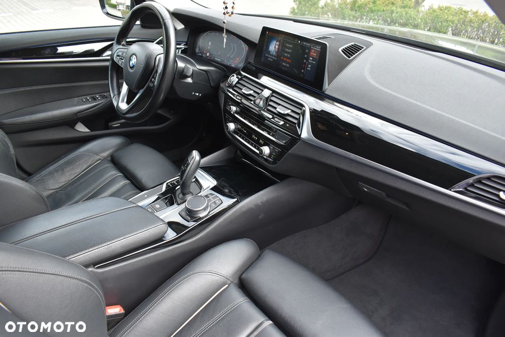 BMW Seria 5 518d Sport Line sport - 15