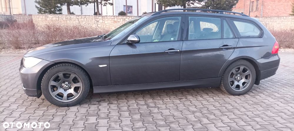 BMW Seria 3 320d - 23