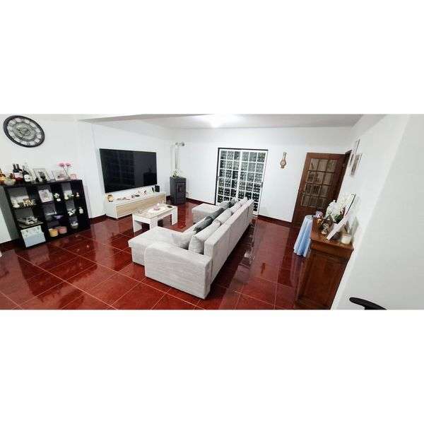Vende-se Moradia - Grande imagem: 2/6