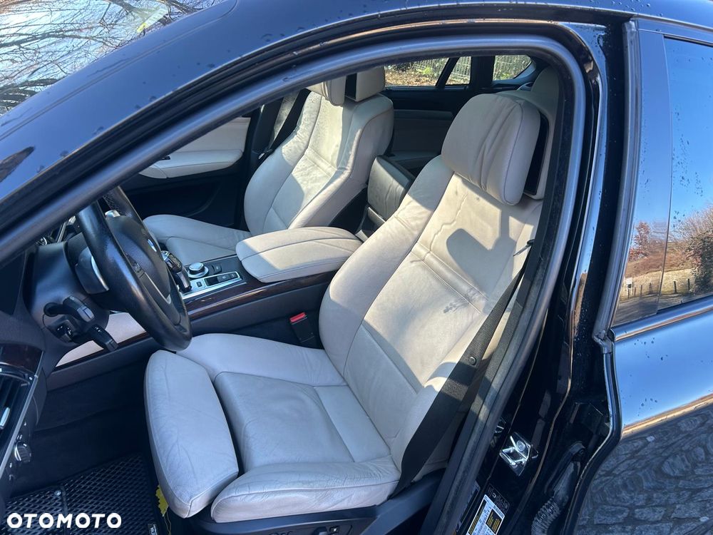 BMW X6 50i xDrive - 11