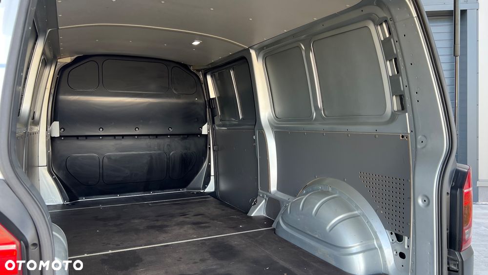 Volkswagen Transporter - 18