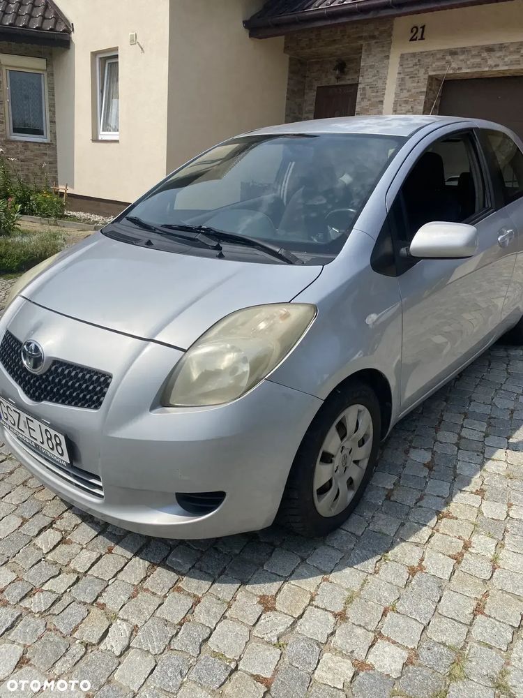 Toyota Yaris 1.0 VVT-i - 8