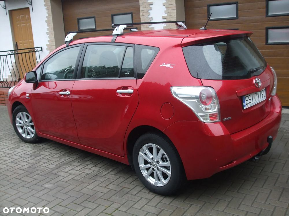 Toyota Corolla Verso - 8
