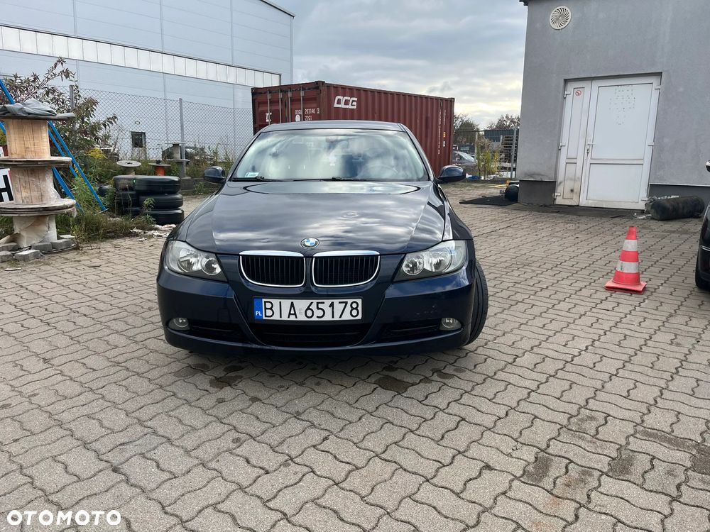 BMW Seria 3 2006 photo 2