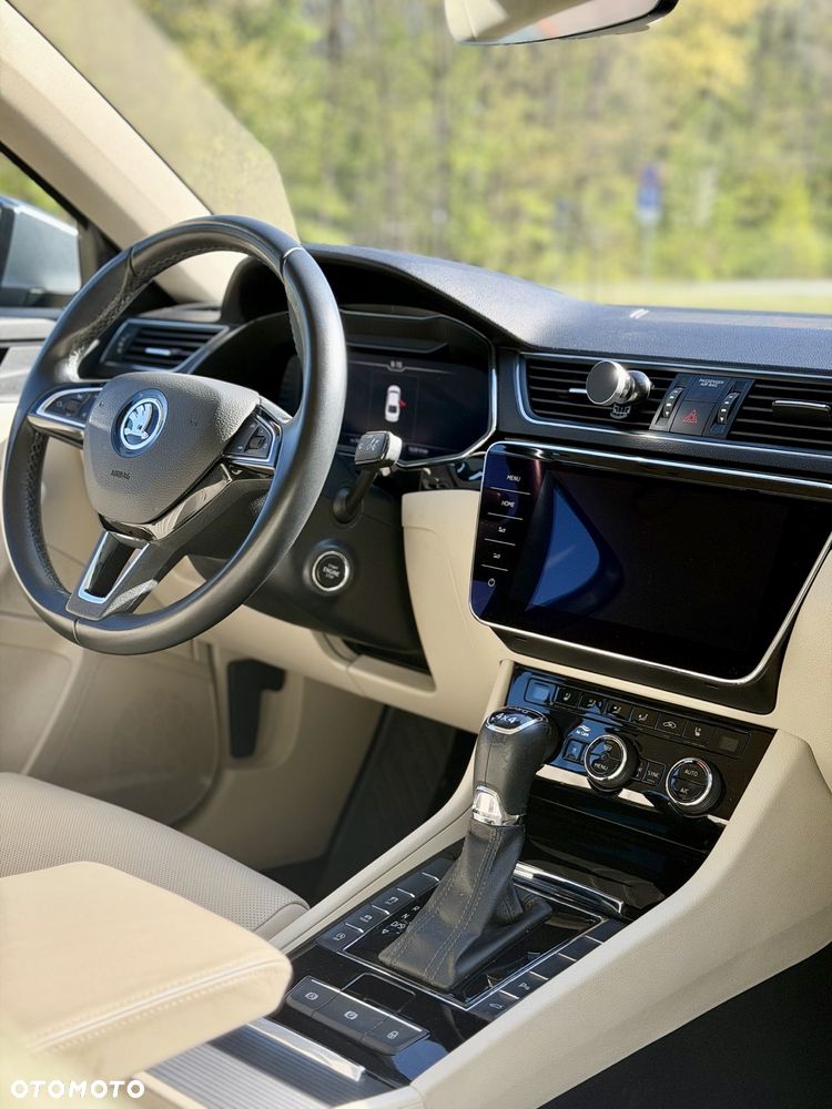 Skoda Superb 2.0 TDI SCR 4x4 L&K DSG - 8