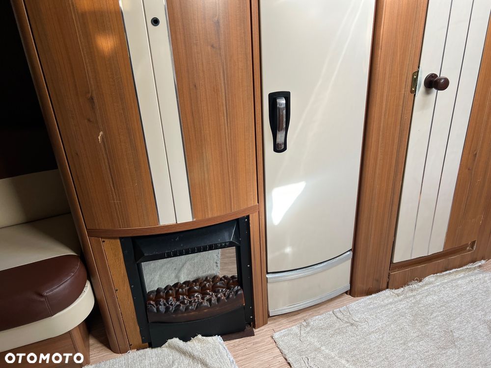 Hobby PREMIUM 610 2013r. I inne Fendt DIAMANT 590 i LMC kondor 650 i Caravelair PRESTIGE 610 i Dethlefs EMOTION 700 i Tabbert VIVALDI 450 i Caravelair RUBIS 395 - 23