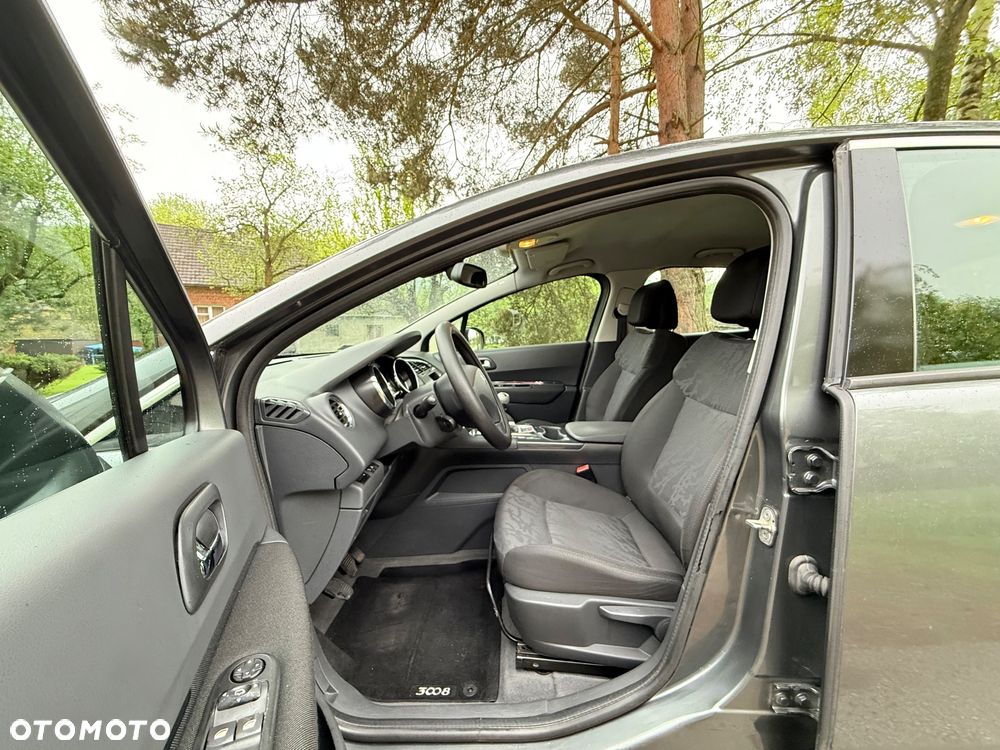Peugeot 3008 1.6 HDi Premium - 16