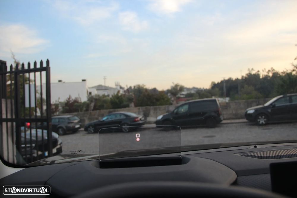 Citroën C4 PureTech 130 Stop&Start SHINE - 16