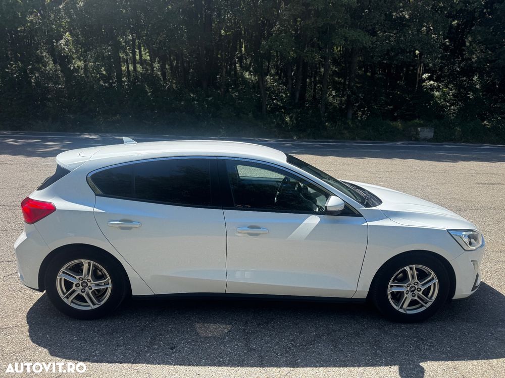 Ford Focus 1.0 EcoBoost Active Business - 31