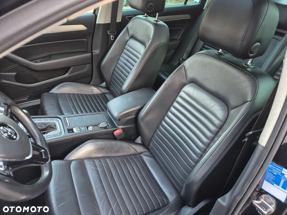 Volkswagen Passat 2.0 TDI Bi-Turbo BMT 4Mot Highline DSG - 9