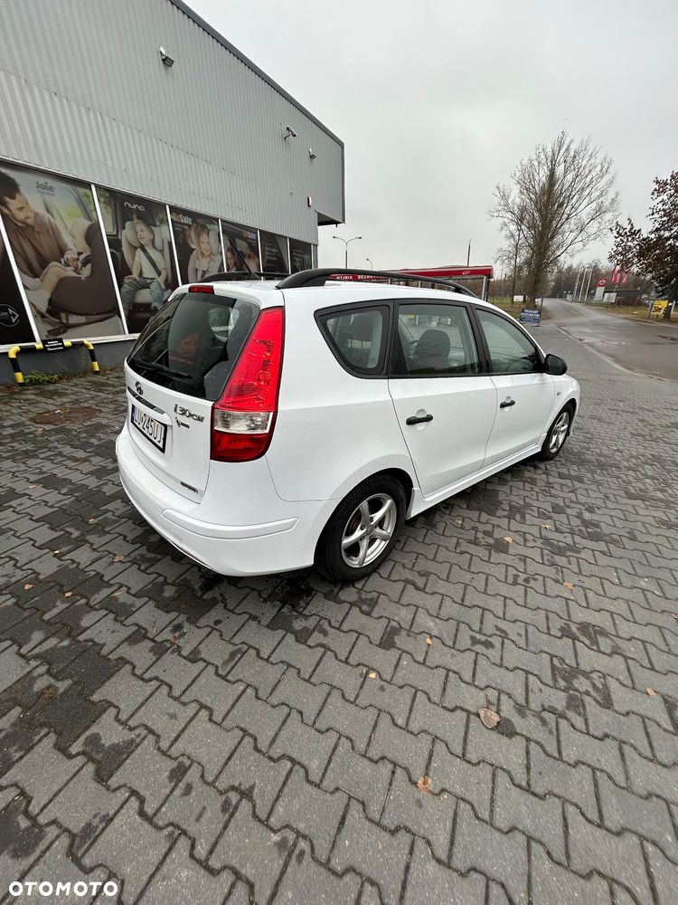 Hyundai i30 1.6 CRDi Base - 8