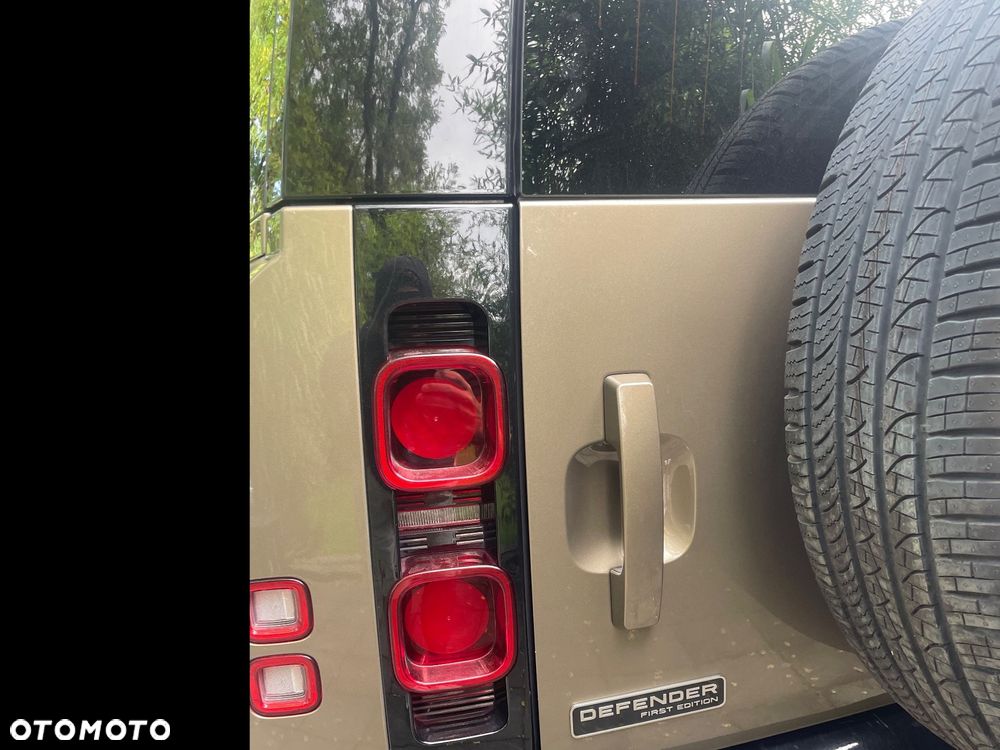 Land Rover Defender 2.0 D240 First Edition - 7