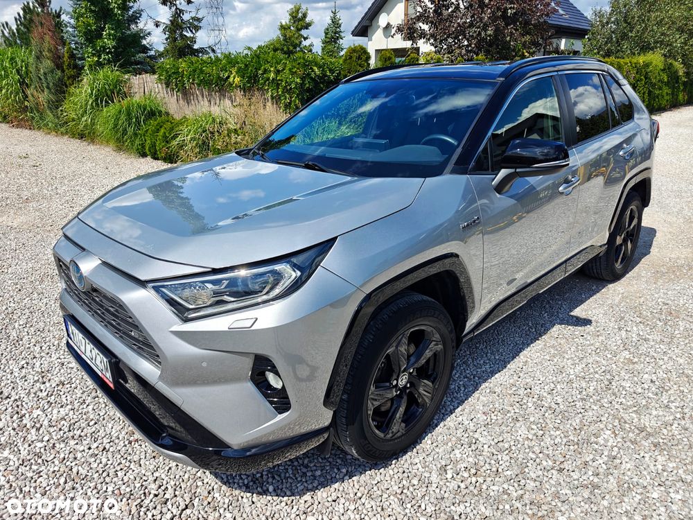 Toyota RAV4 - 1