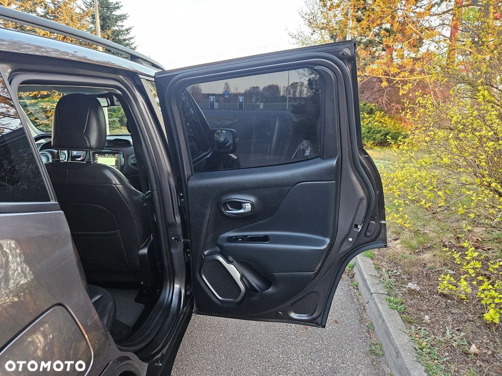 Jeep Renegade 1.6 MultiJet DSG Limited - 32