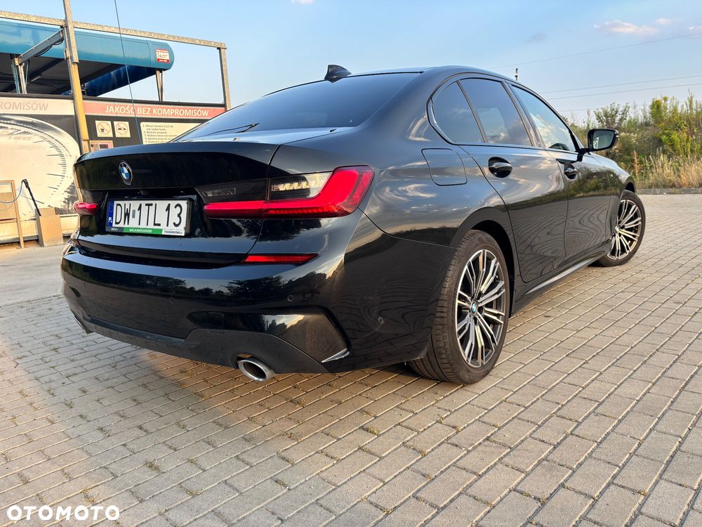 BMW Seria 3 320d xDrive mHEV M Sport - 3