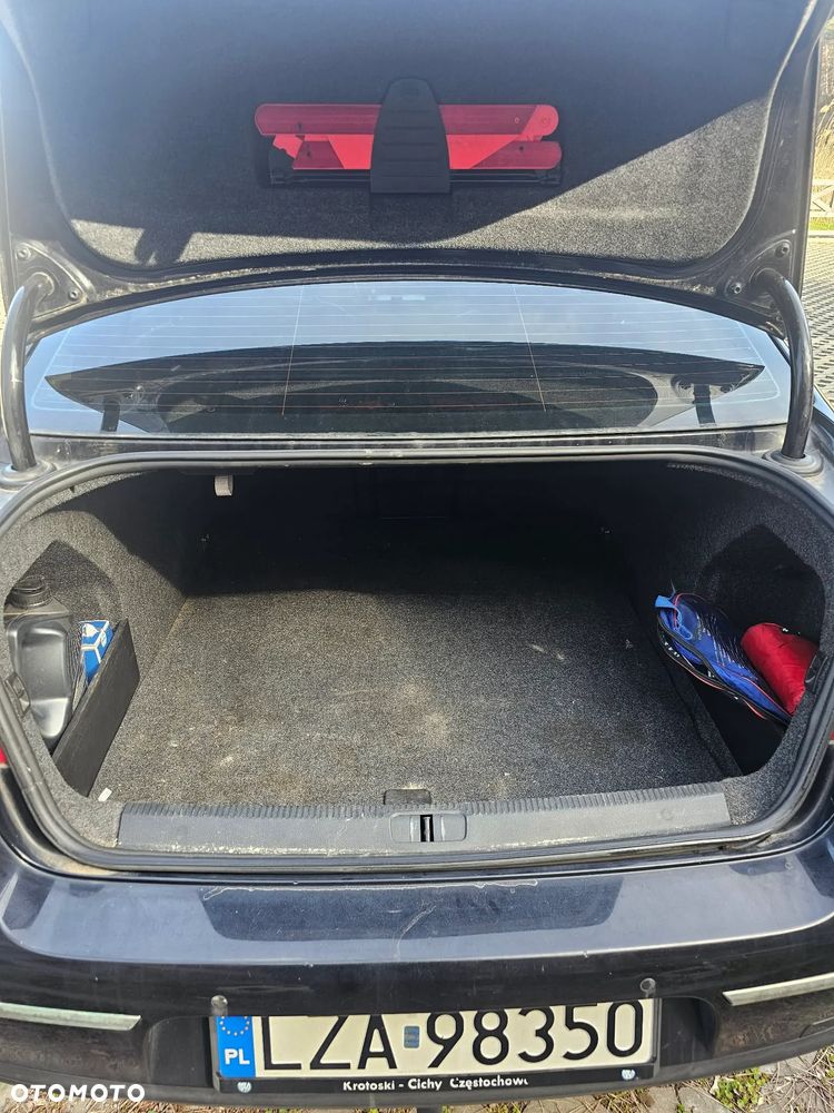 Volkswagen Passat 2.0 TDI Comfortline - 12