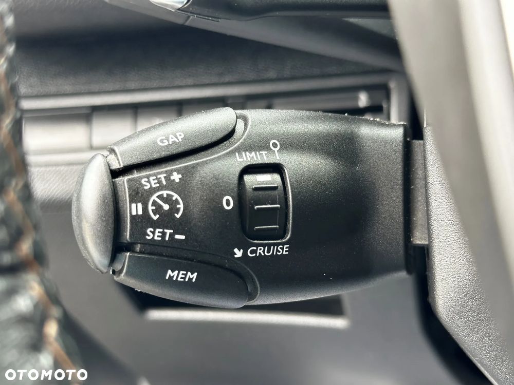 Peugeot 5008 BlueHDi 180 EAT8 GT Pack - 28