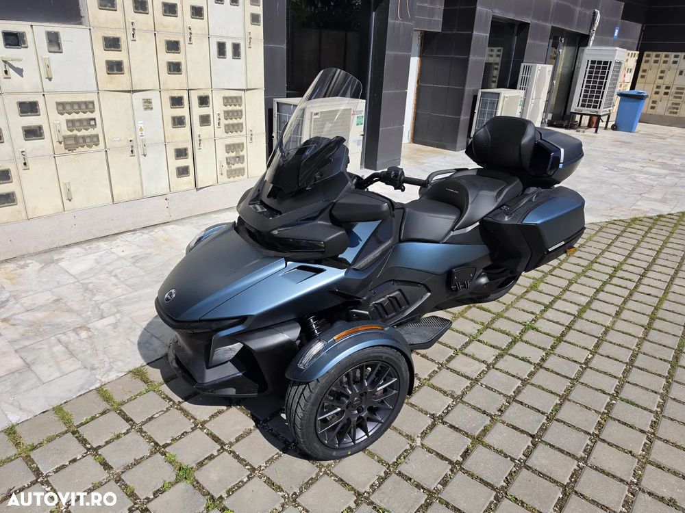 Can-Am Spyder - 7