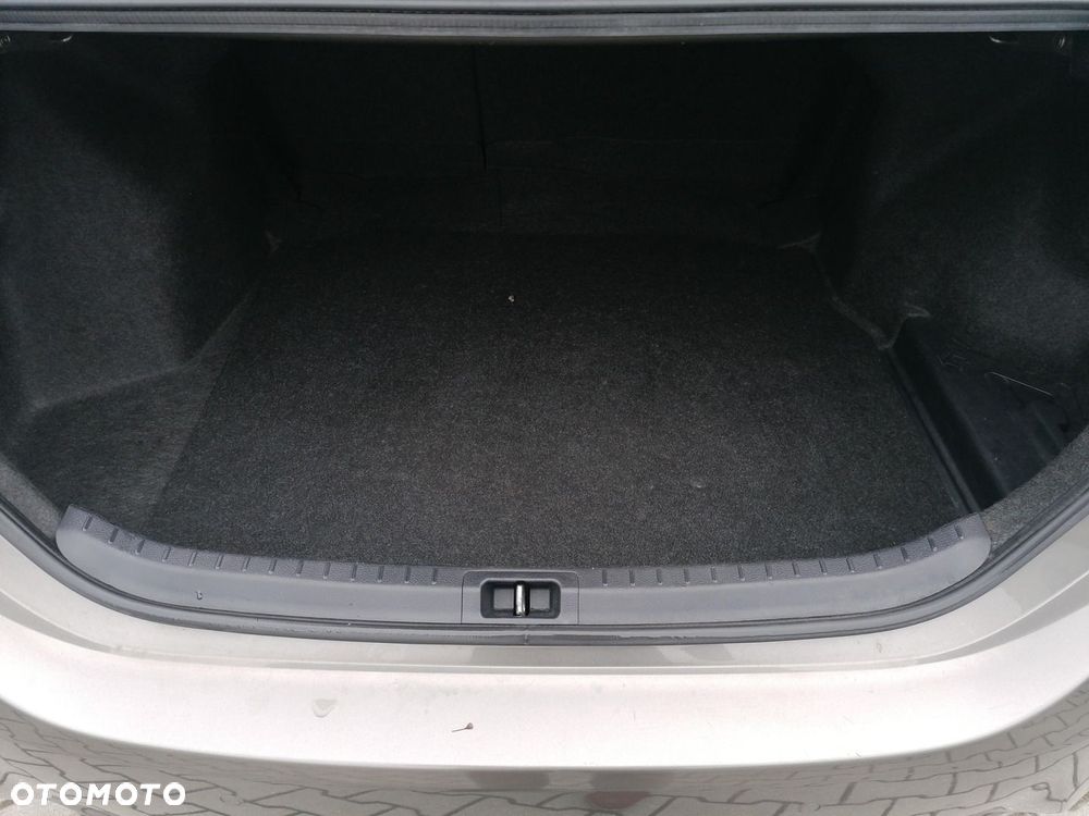 Toyota Corolla 1.6 Premium MS EU6 - 11