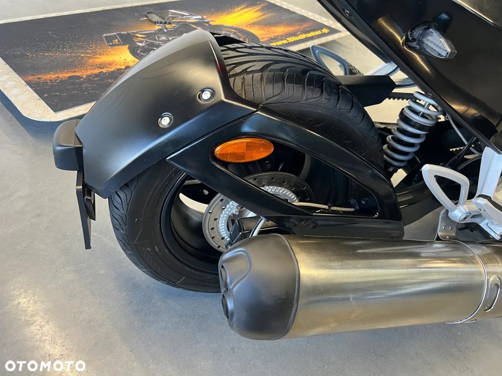 Can-Am Spyder - 12