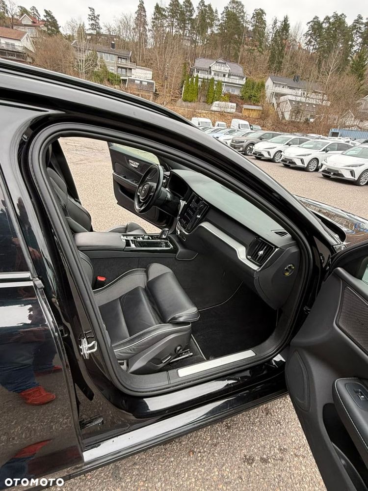 Volvo V60 T6 AWD Plug-In Hybrid Inscription - 16