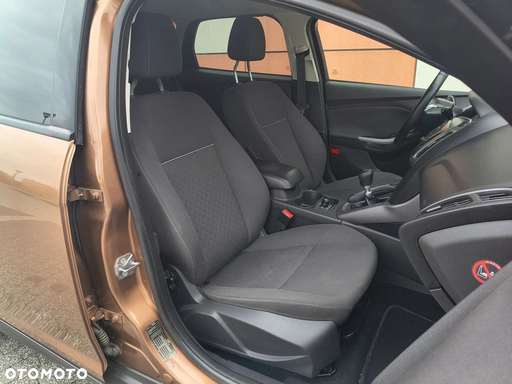 Ford Focus 1.6 TDCi DPF Champions Edition - 11