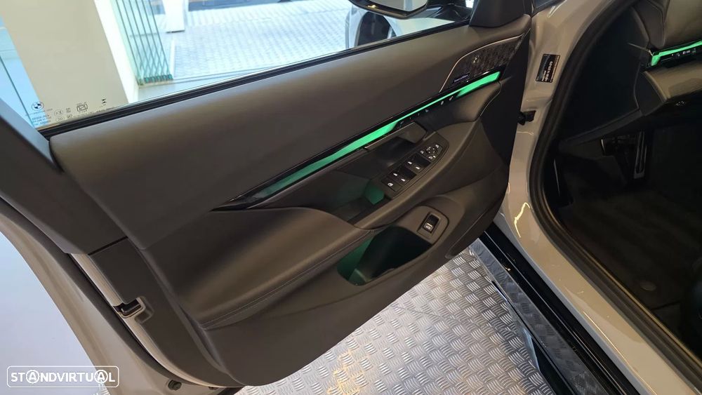 BMW i5 eDrive40 Pack Desportivo M Pro - 36