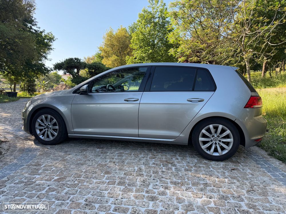 VW Golf 1.6 TDi BlueMotion DSG Trendline - 4