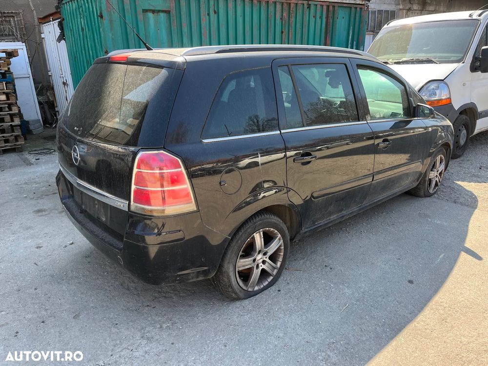Dezmembrez Opel Zafira B 2007 negru CDTI - 4