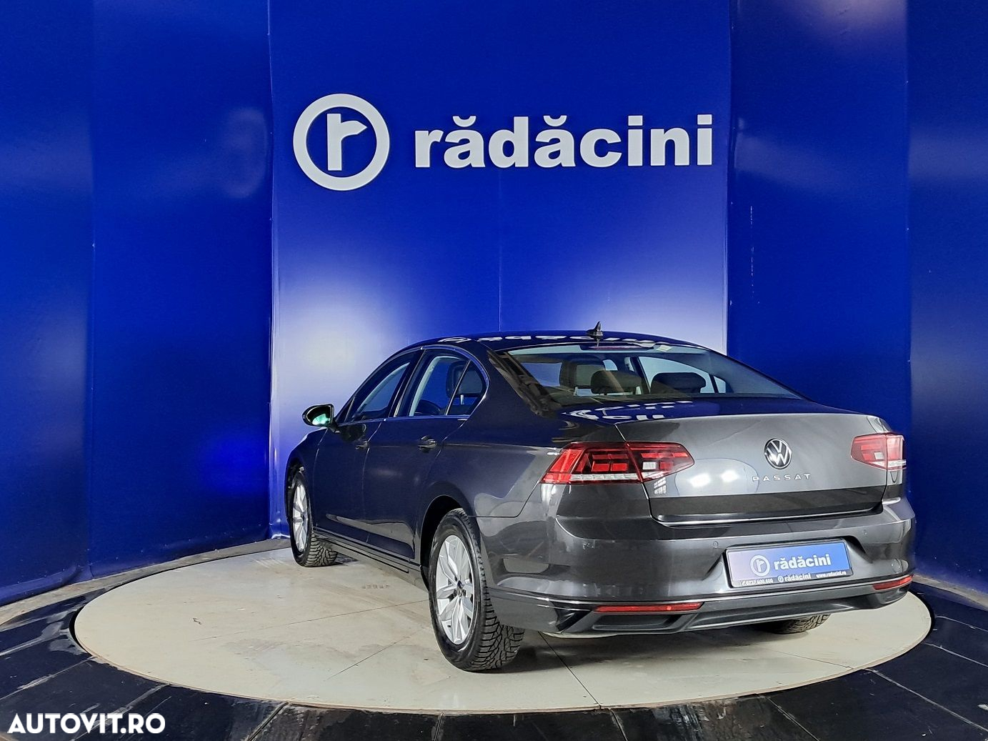 Volkswagen Passat - 3