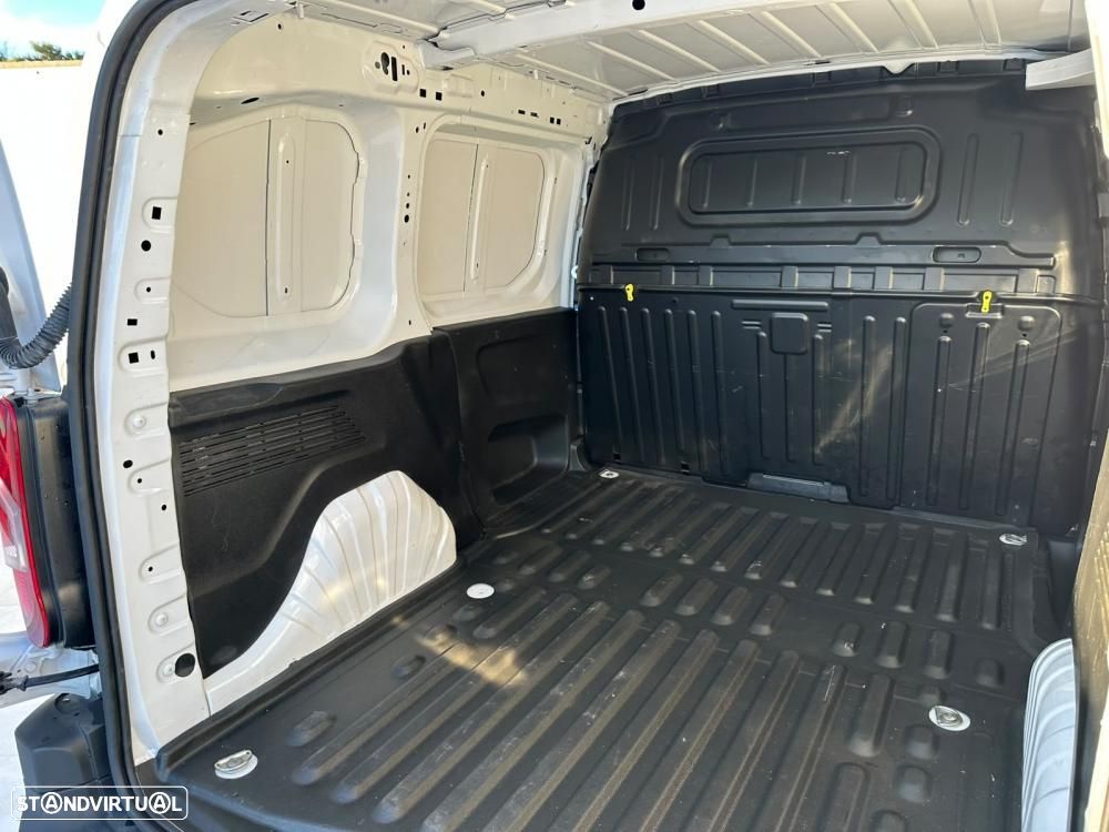Toyota Proace City 1.5D 3Lug. Frente Nova 100cv - 8